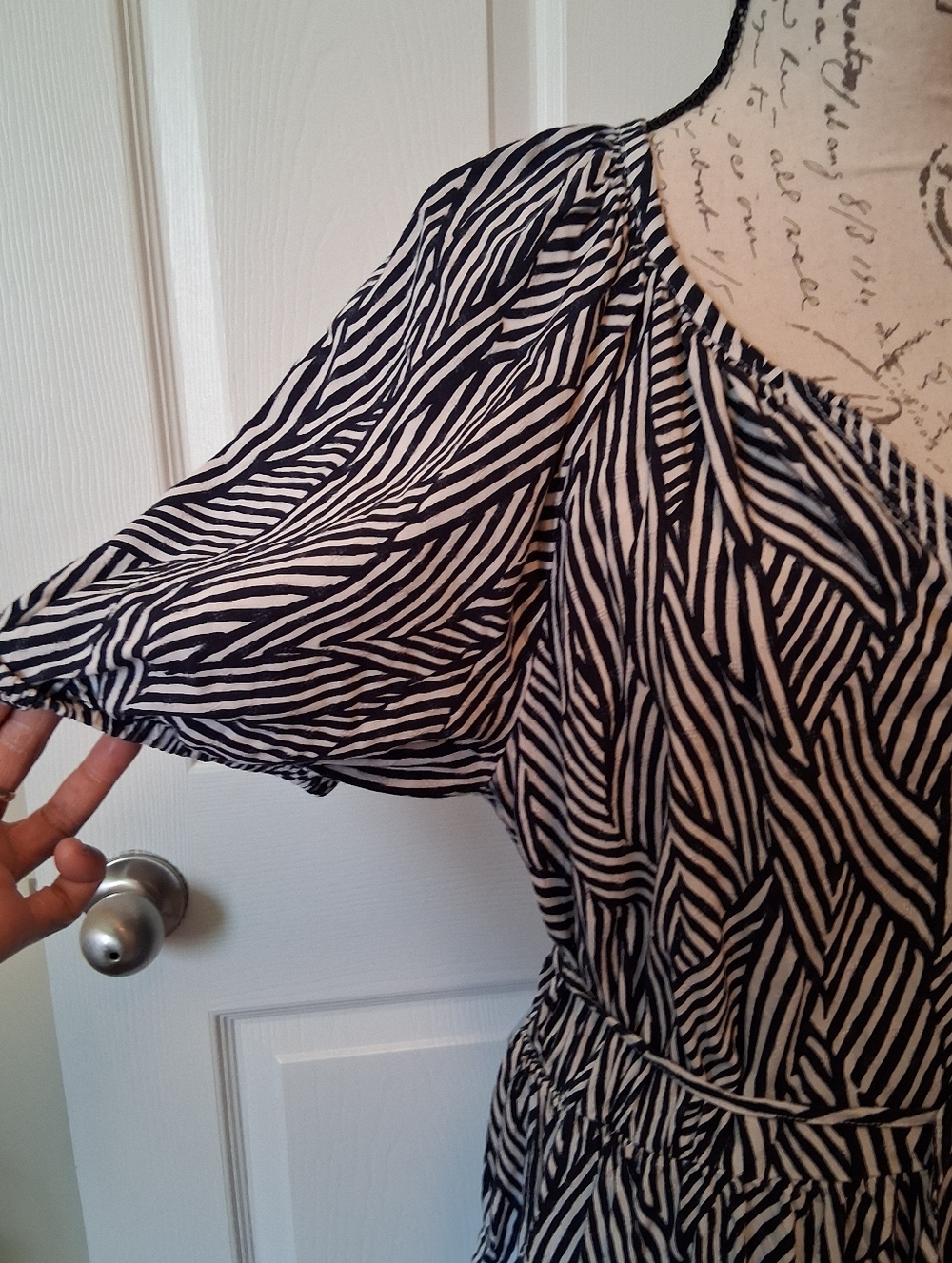 Terra & Sky Blue And White Puff Sleeve Dress. 1X - Picture 2 of 11